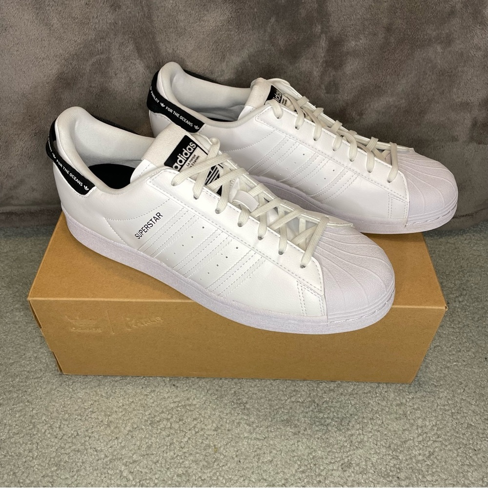 Adidas Parley x Superstar GV7610 size 9